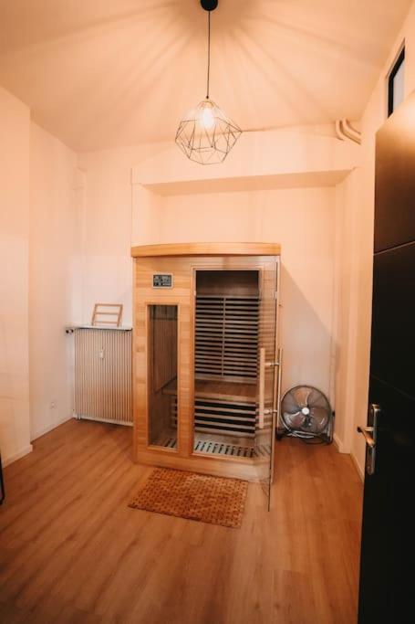Apartment Ultimate Comfort ! Jacuzzi & Sauna. Besançon